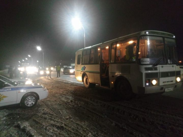 Алабугада рейд барышында тәртип бозулар белән 11 автобус ачыкланган