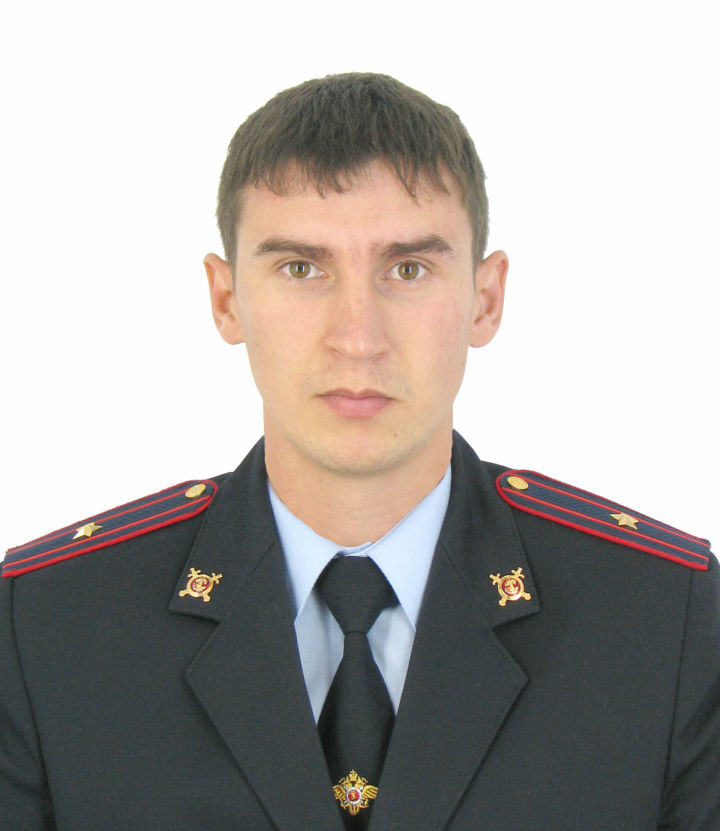 Алабуга районы буенча полиция участогы хезмәткәре, полиция майоры: Ильяс Дәминов