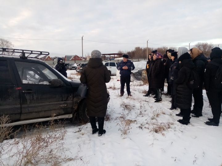 Алабугада юл-транспорт һәлакәте корбаннарын искә алу көненә багышланган чаралар уза