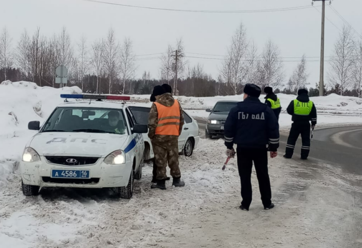 Алабугада куркынычсызлык каешын эләктермәгән өчен 153 кешегә административ беркетмә төзелгән