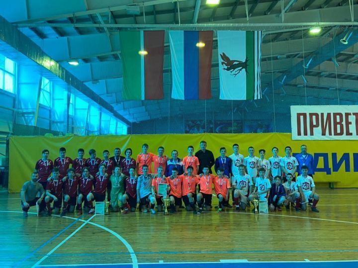 Алабугалылар мини-футбол буенча Татарстан Республикасы Кубогына ия булдылар