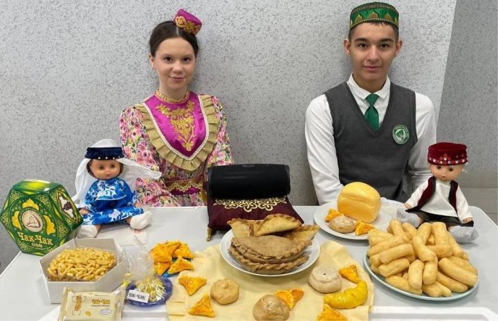 «Адымнар-Алабуга» күптелле белем бирү комплексында татар мәдәнияте фестивале узды