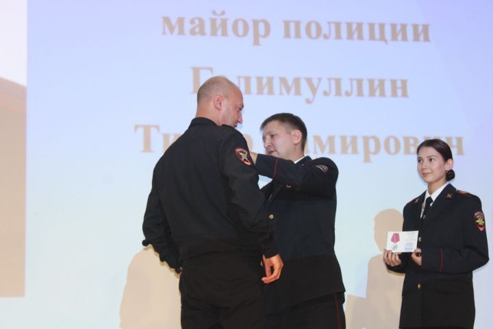 Алабугада Эчке эшләр органнары хезмәткәрләре көнен билгеләп үттеләр