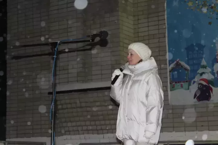 Алабугада Мәрҗани урамында Яңа ел чыршысын ачтылар